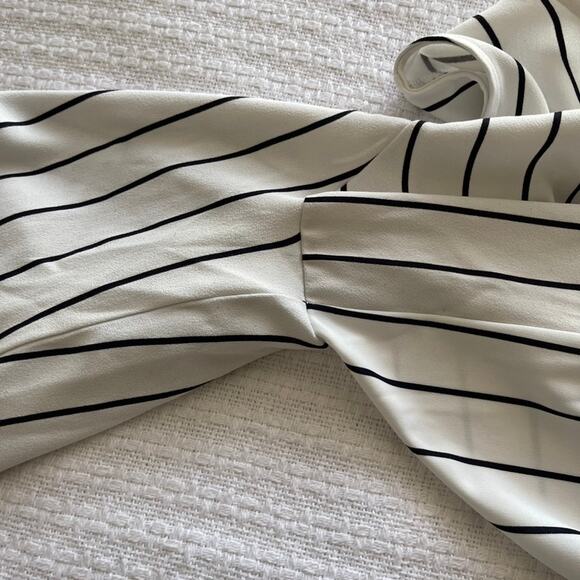 L Ann Taylor White and Black Striped Cold Shoulder Top - Picture 5 of 8